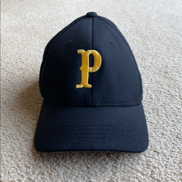 Lids FlexFit Pittsburgh Pirates Hat Youth Size. - Picture 2 of 4